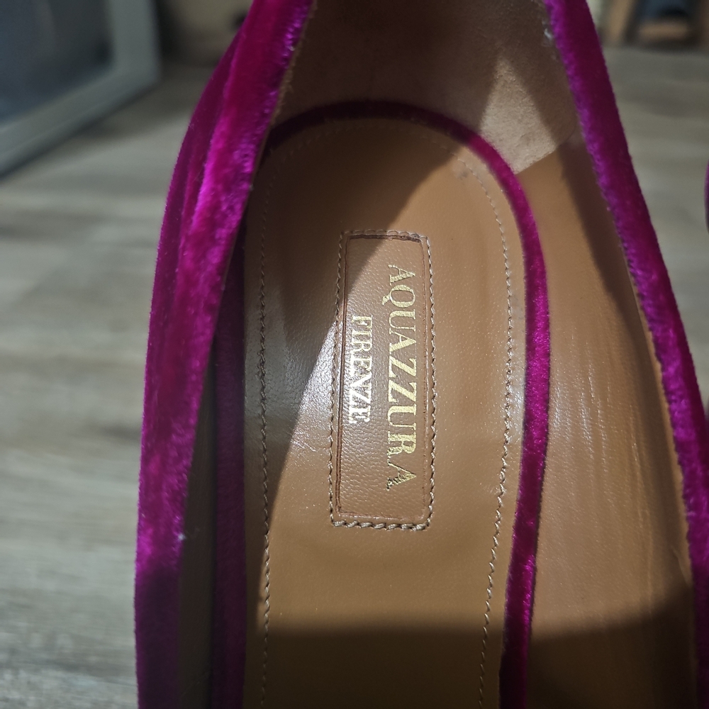Aquazzura Fuchsia Velvet Pointed Toe Stiletto Pumps - Picture 2 of 8